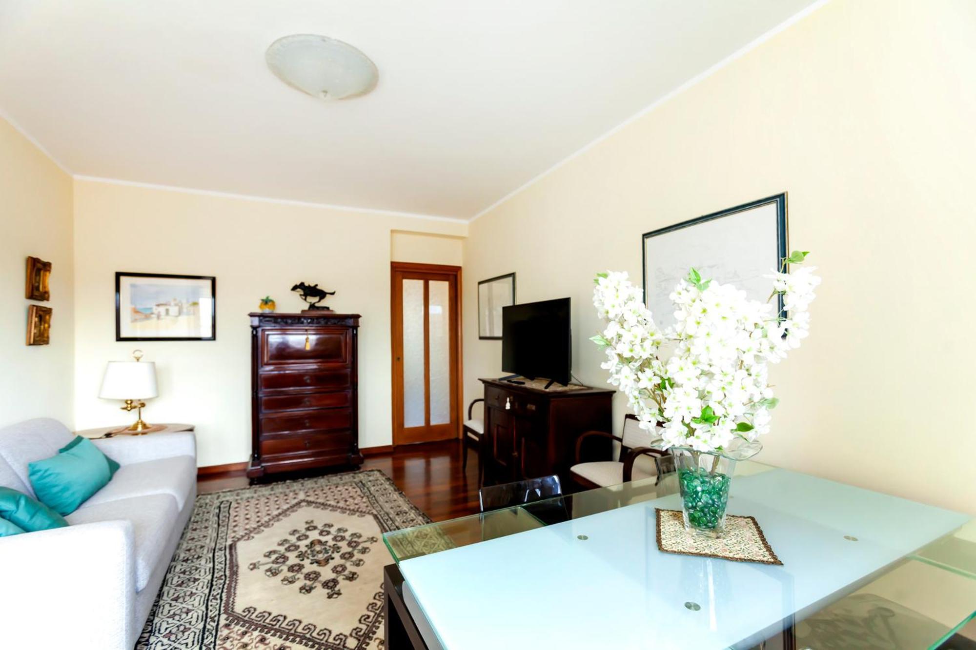 Appia Nuova Lucrezia Apartment Rome